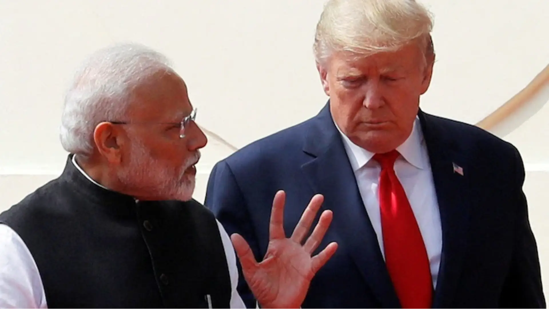 <a href='https://bengalbeat.today/trump-deports-illegal-indian-immigrants-military-plane/'>Donald Trump Cracks Down on Illegal Immigration: First Batch of Indian Deportees Sent Back on Military Plane</a>